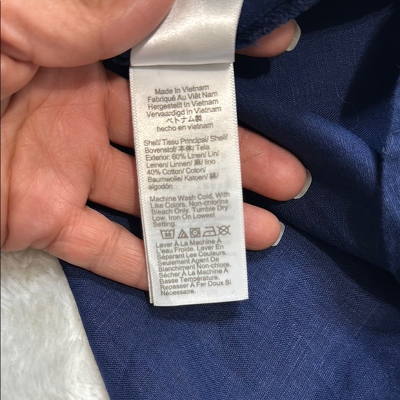 J.Crew | Size M | Navy Sleeveless Top - Picture 12 of 13